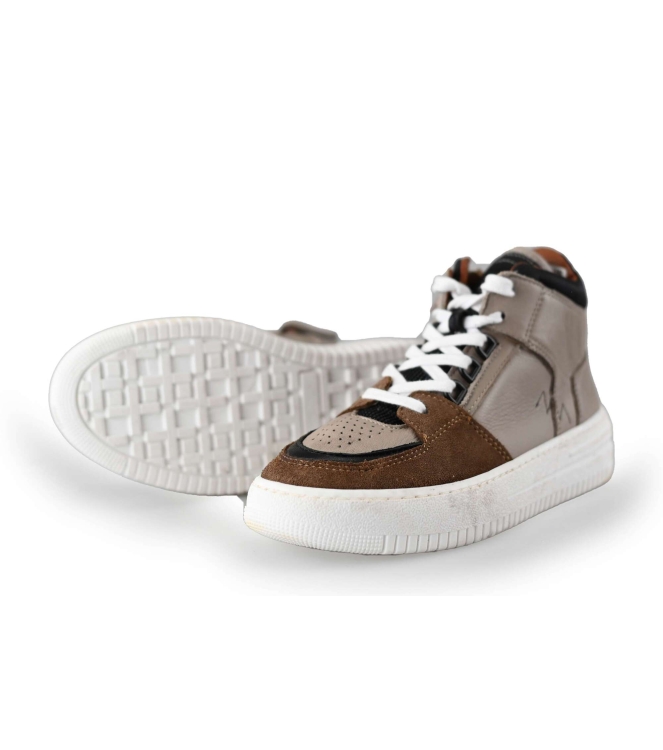 Giga Hohe Sneaker