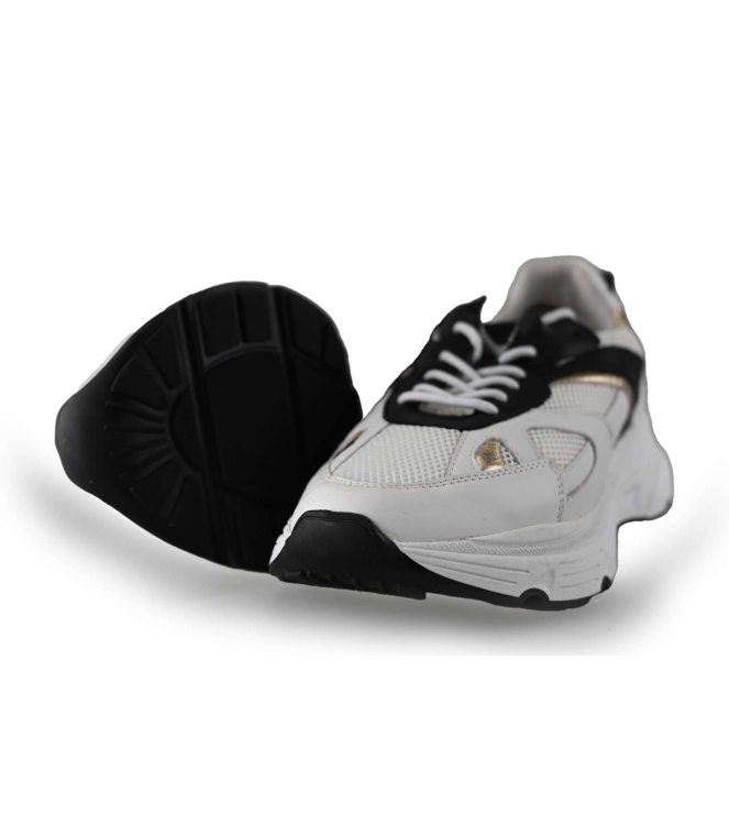 Omoda Sneaker
