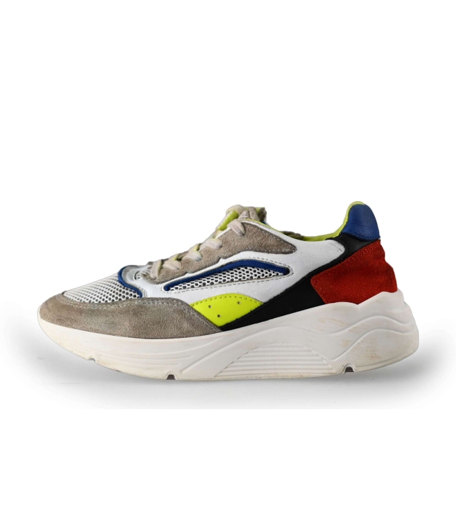Giga Sneaker