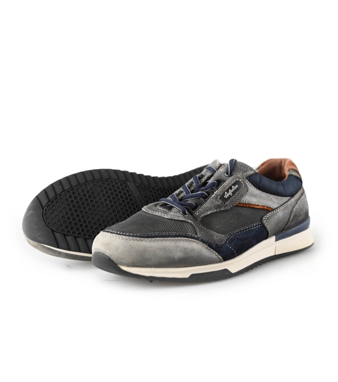 Australian Sneaker