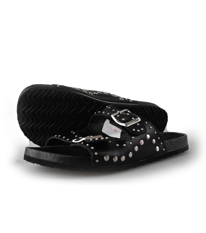 Ann Rocks Flip-Flops
