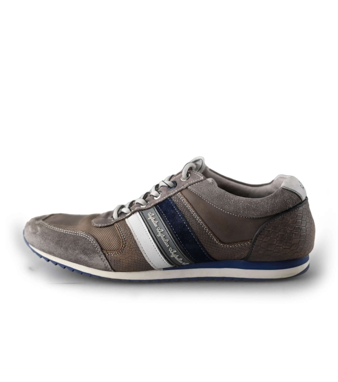 Australian Sneaker