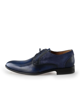 Schnürschuhe