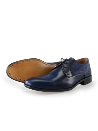 Schnürschuhe