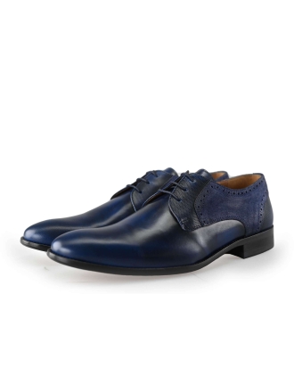 Schnürschuhe