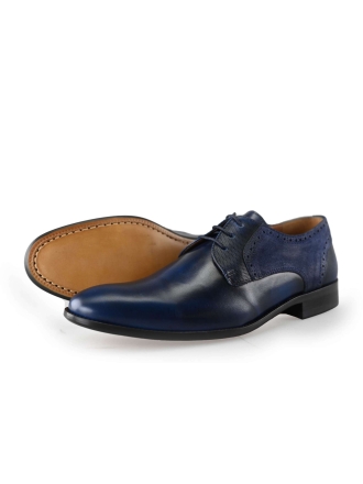 Schnürschuhe