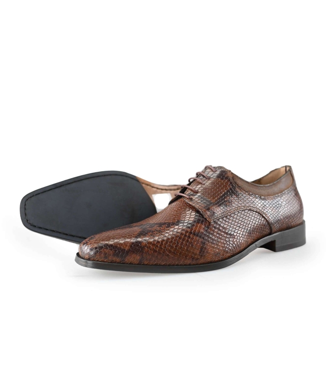 Schnürschuhe