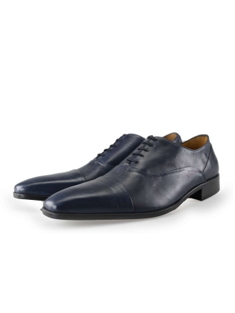 Schnürschuhe