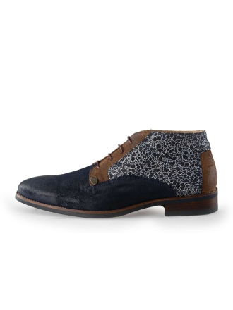 Schnürschuhe