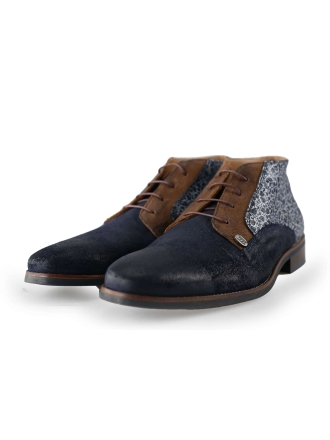 Schnürschuhe
