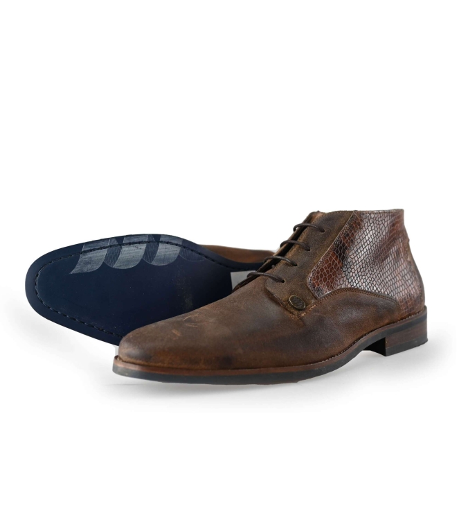 Schnürschuhe