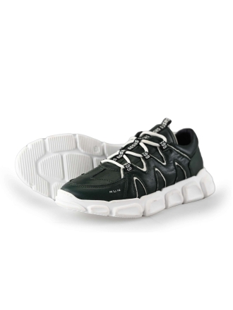 Giga Sneaker