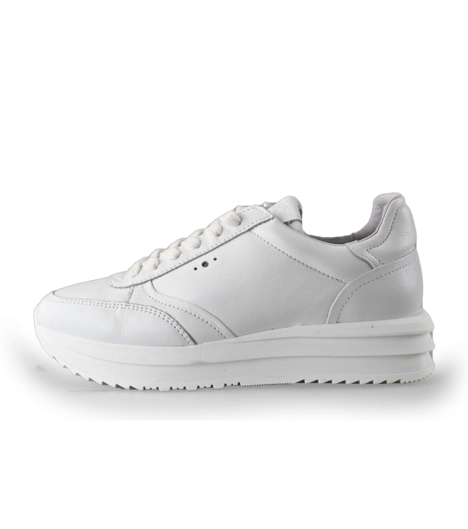 AQA Sneaker