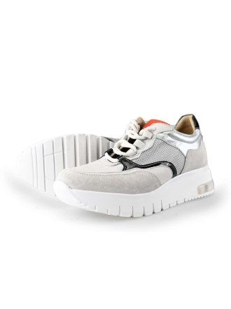 AQA Sneaker