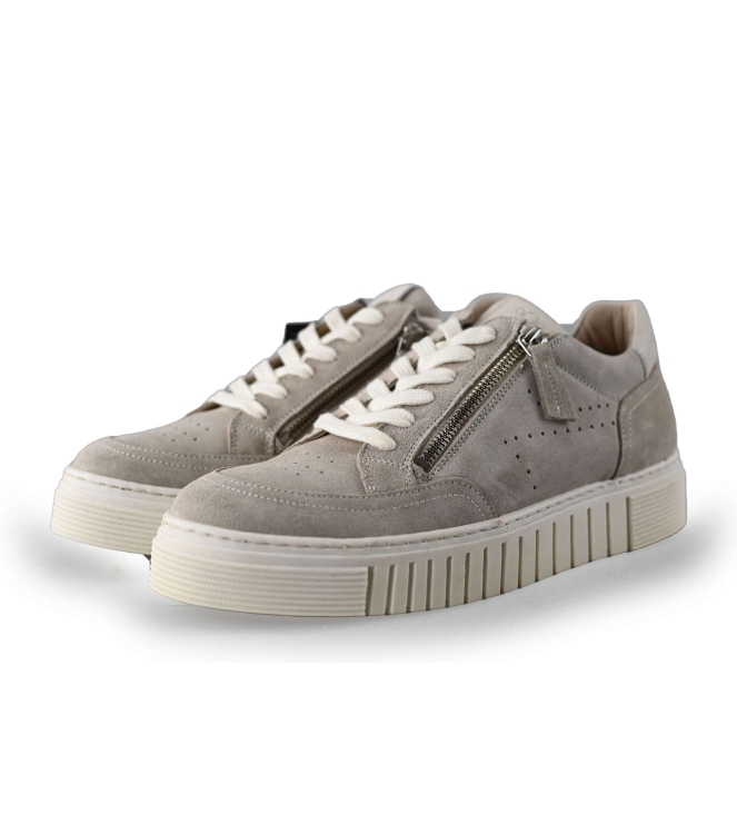 AQA Sneaker
