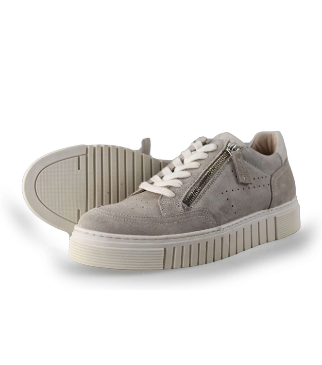 AQA Sneaker