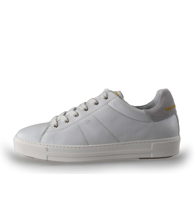 AQA Sneaker