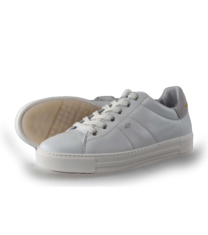 AQA Sneaker