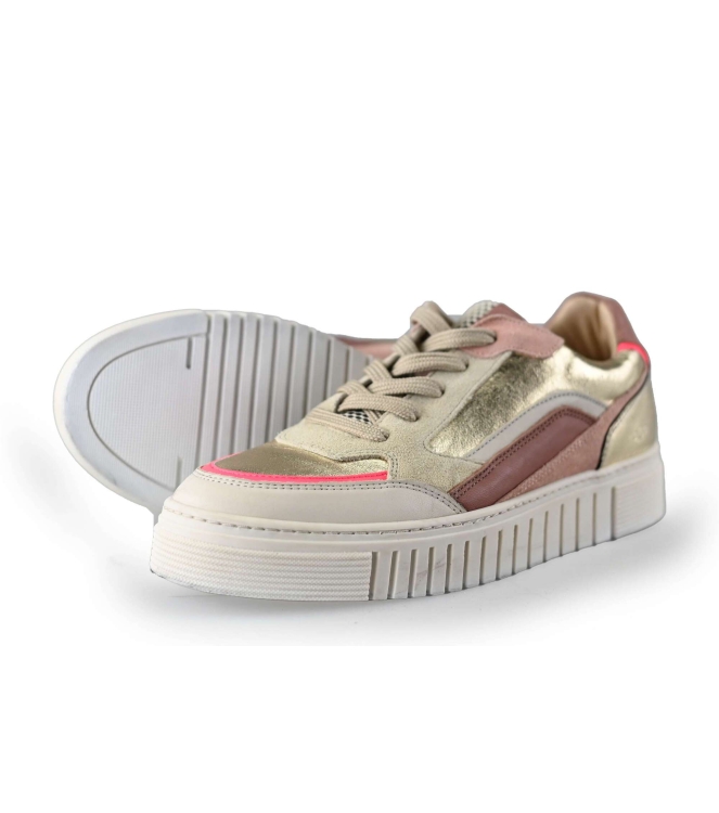 AQA Sneaker