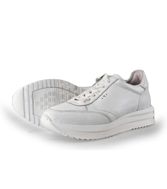 AQA Sneaker