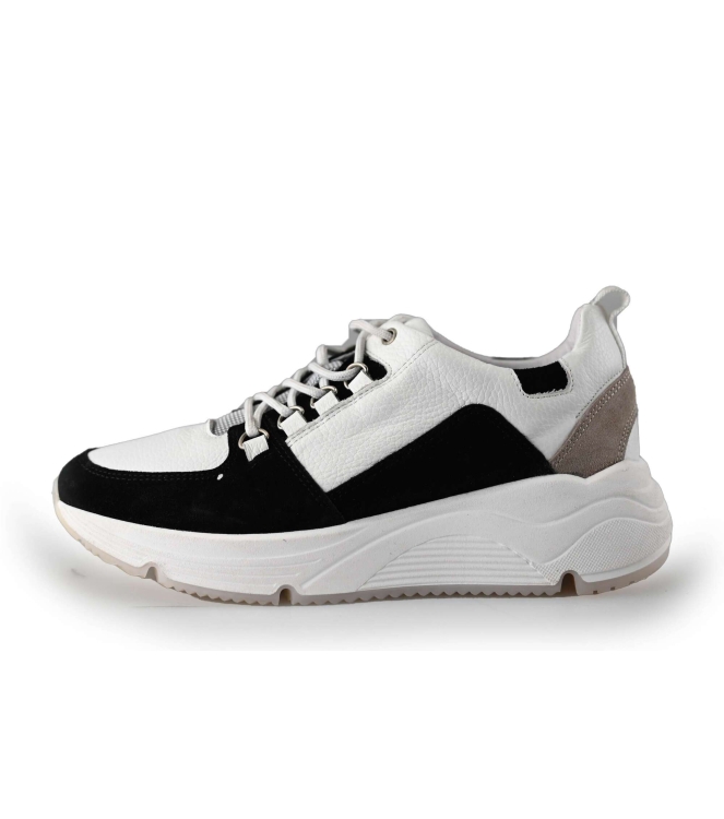 AQA Sneaker