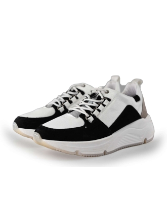 AQA Sneaker
