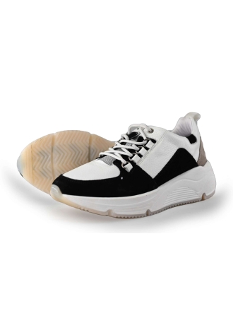 AQA Sneaker