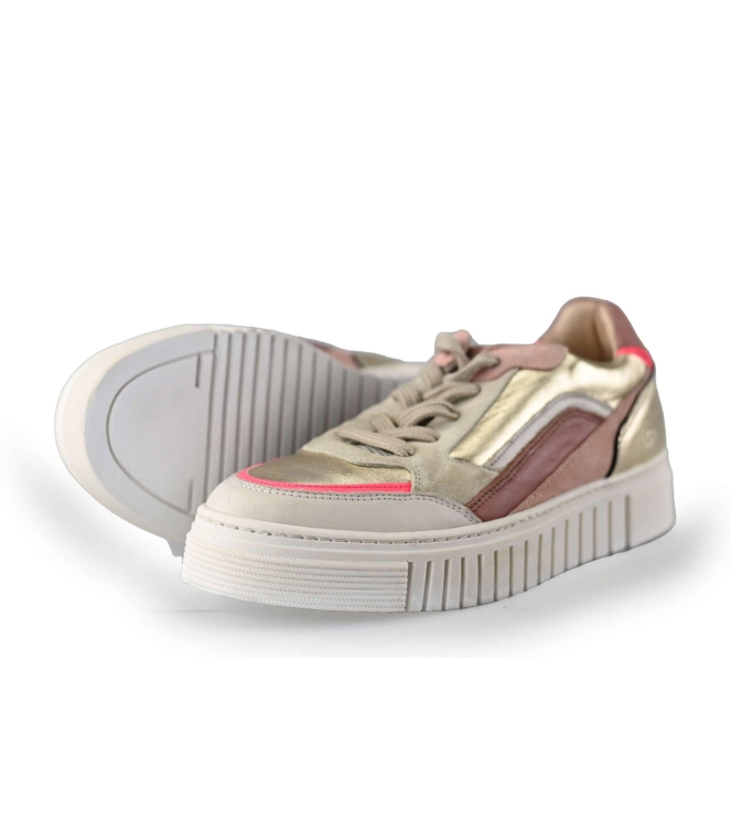 AQA Sneaker