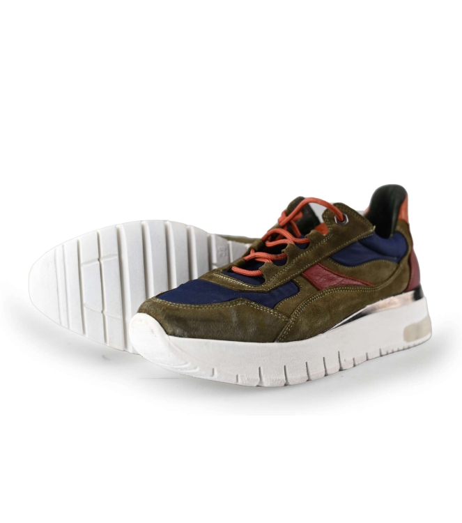 AQA Sneaker