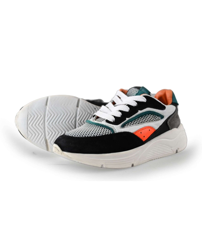 Giga Sneaker
