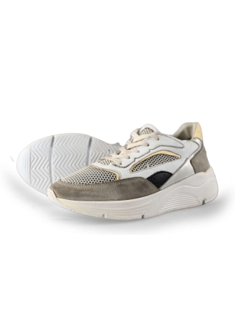 Giga Sneaker