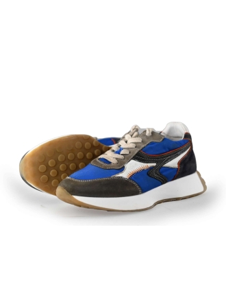 Giga Sneaker