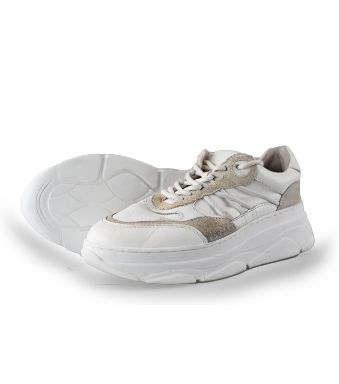 Omoda Sneaker
