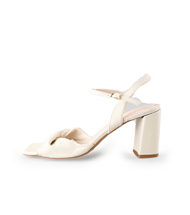 Lina Locchi pumps
