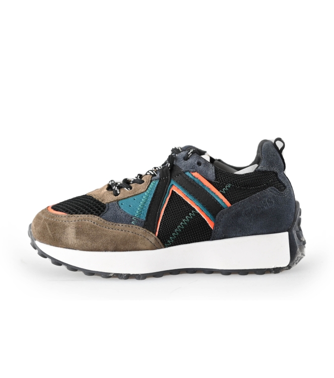 Giga Sneaker