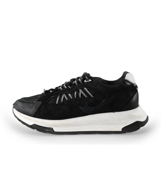 Giga Sneaker