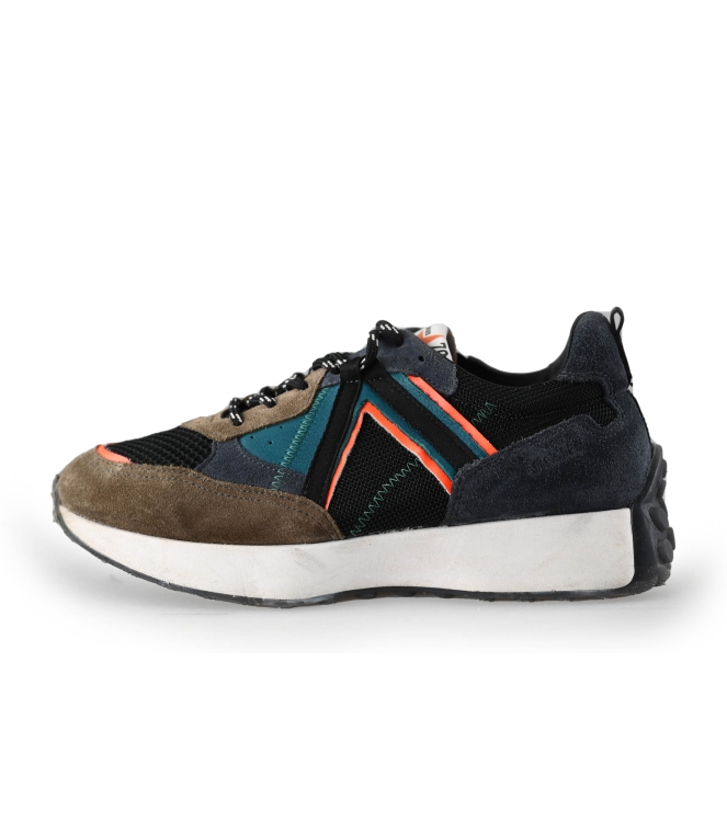 Giga Sneaker