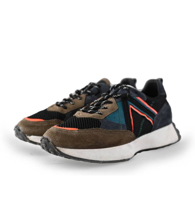 Giga Sneaker