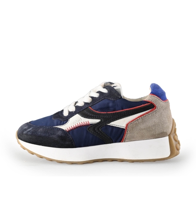 Giga Sneaker