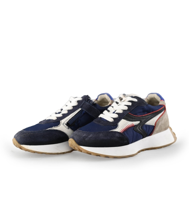 Giga Sneaker