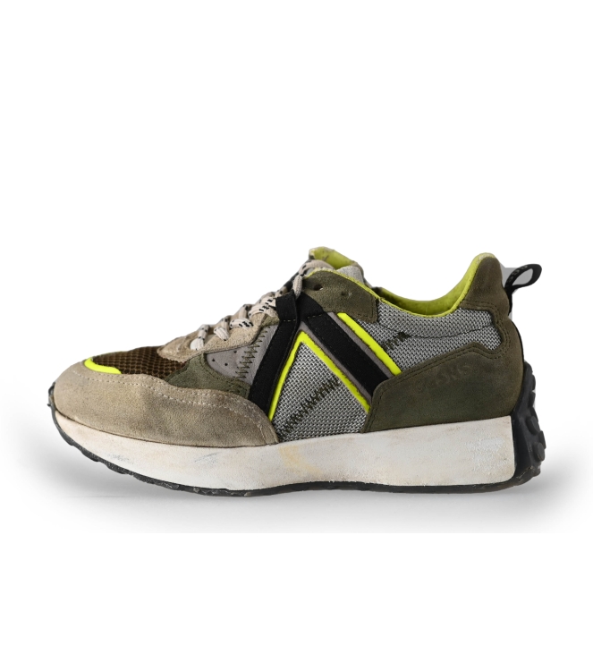 Giga Sneaker