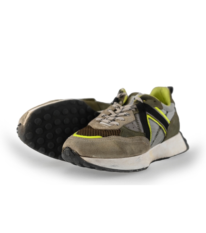 Giga Sneaker
