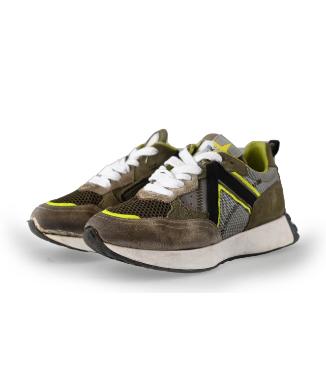 Giga Sneaker