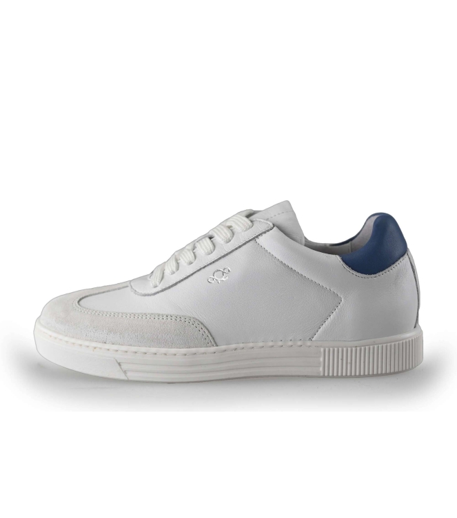 AQA Sneaker