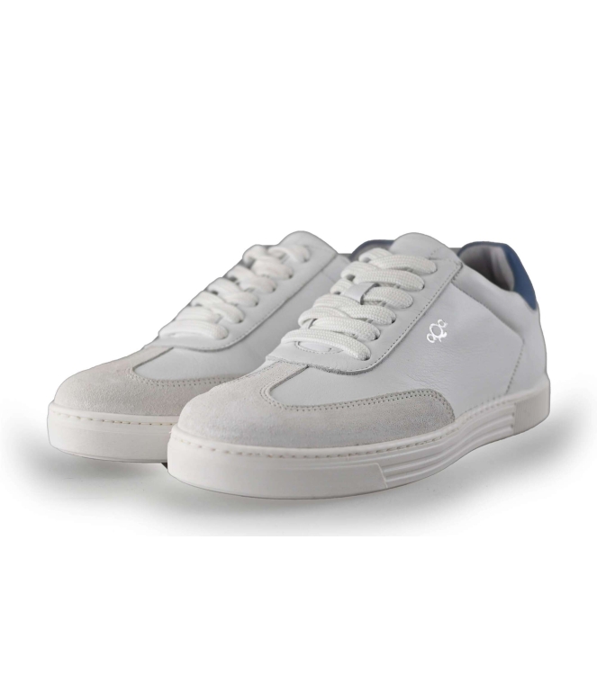 AQA Sneaker