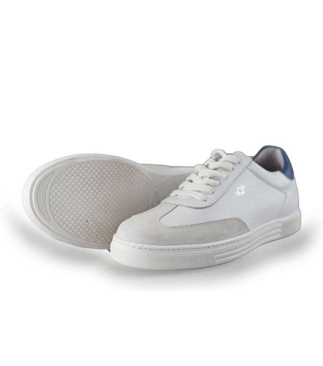 AQA Sneaker