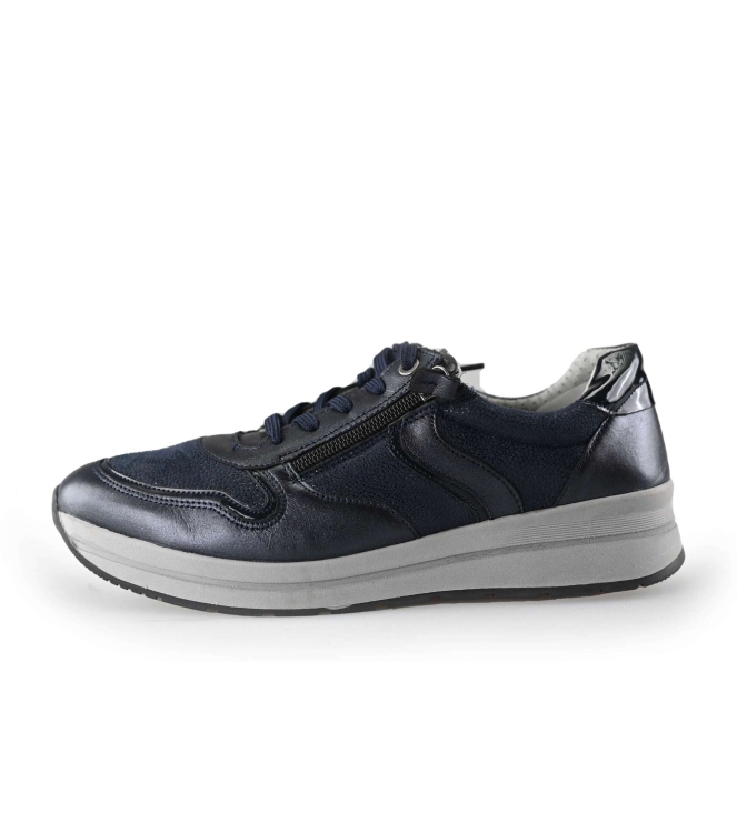 Feyn Sneaker