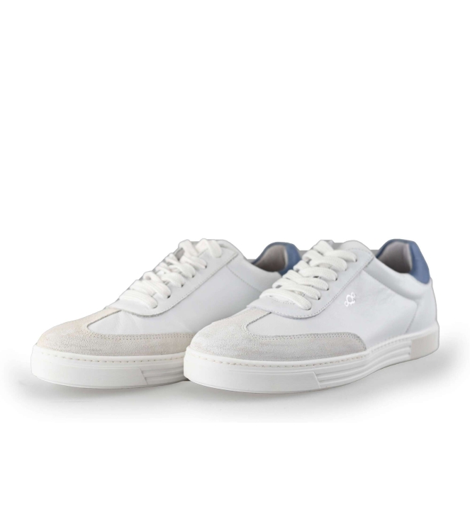 AQA Sneaker