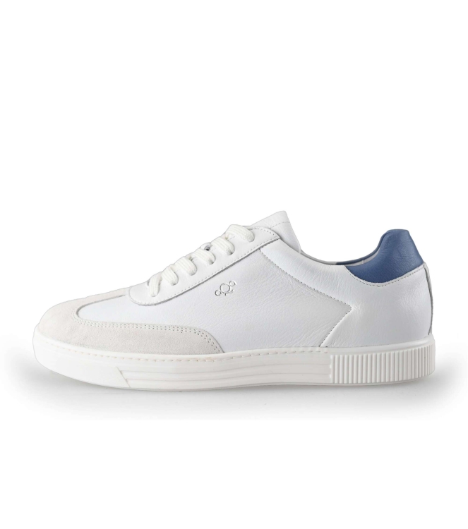 AQA Sneaker