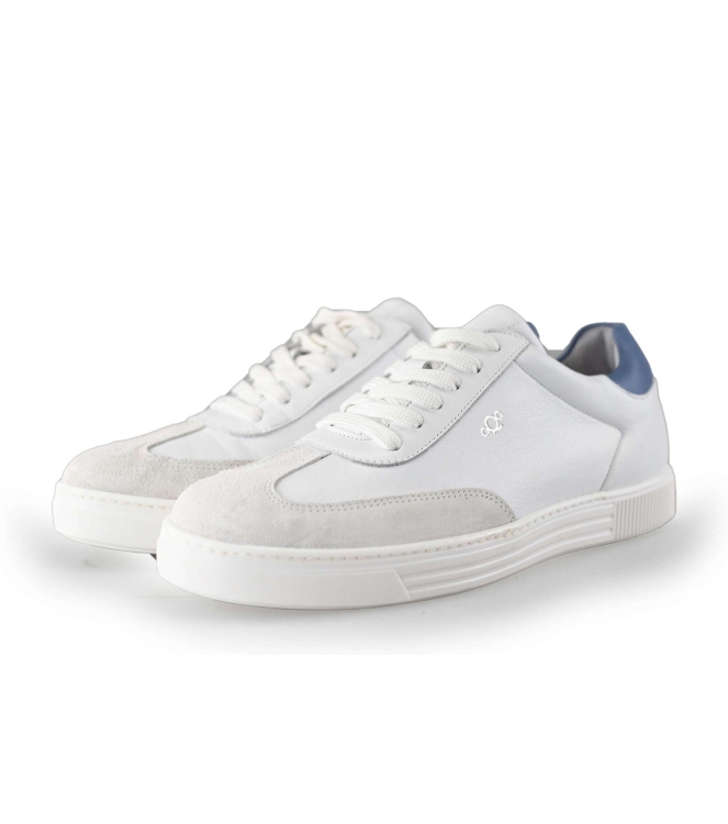 AQA Sneaker